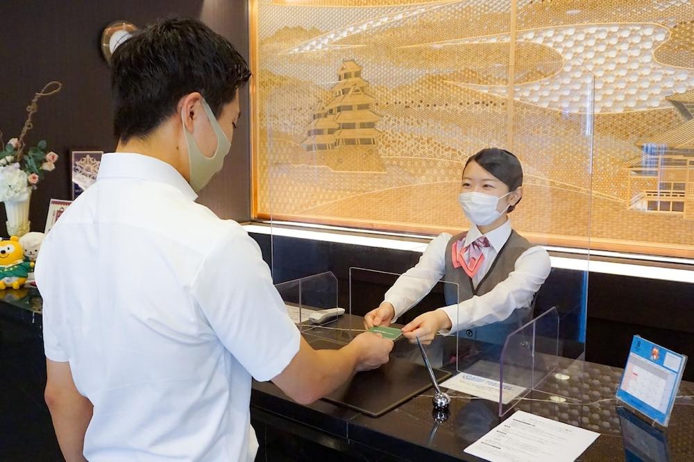 Hotel Route-Inn Toyama Ekimae Экстерьер фото
