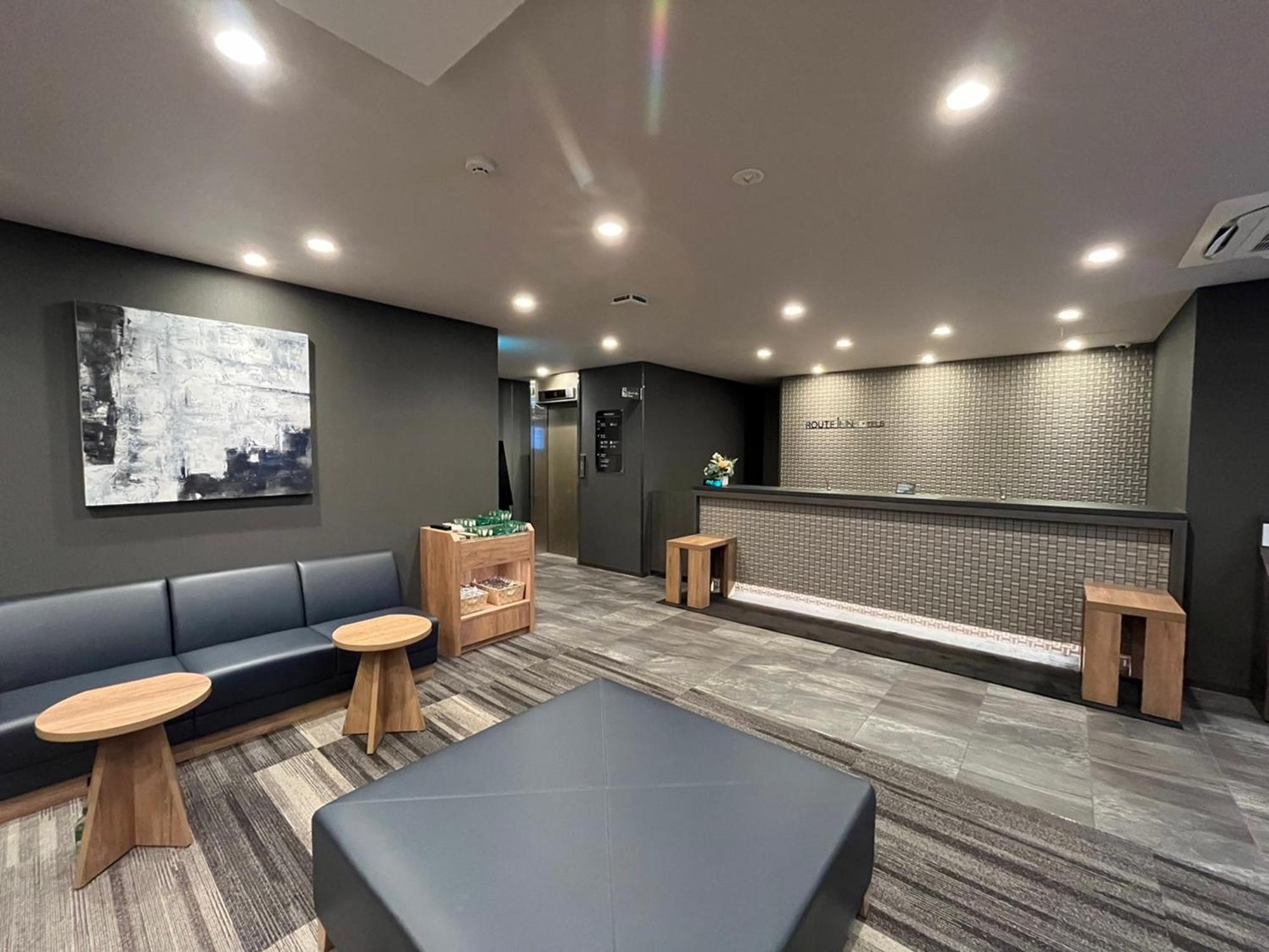 Hotel Route-Inn Toyama Ekimae Экстерьер фото